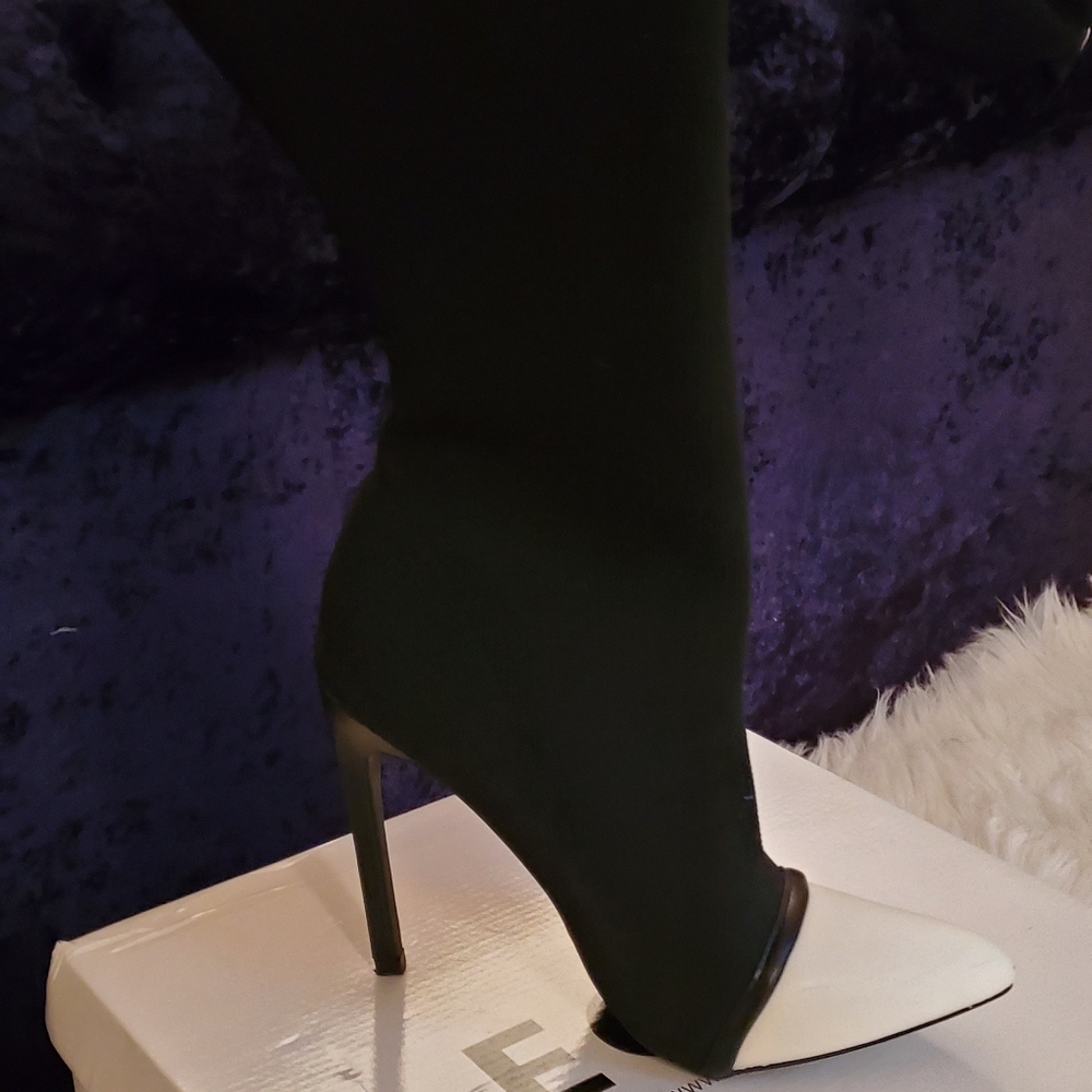 Boots - Picture 3 of 3
